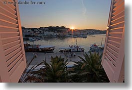 images/Europe/Croatia/MaliLosinj/Harbor/harbor-at-sunset-from-window-07.jpg