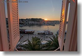 images/Europe/Croatia/MaliLosinj/Harbor/harbor-at-sunset-from-window-08.jpg