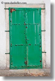 images/Europe/Croatia/MaliLosinj/Misc/green-rusty-metal-door-1.jpg