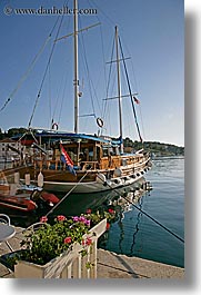 images/Europe/Croatia/Milna/Boats/nostalgija-in-milna-w-flowers.jpg