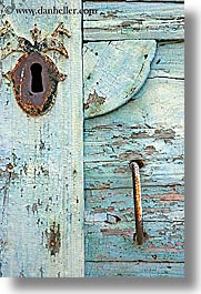 images/Europe/Croatia/Milna/DoorsWins/old-door-n-key_hole-2.jpg