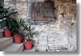 images/Europe/Croatia/Misc/potted-plants-on-stairs.jpg