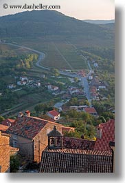 images/Europe/Croatia/Motovun/Scenics/houses-n-landscape-3.jpg