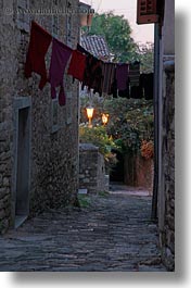 images/Europe/Croatia/Motovun/Town/hanging-laundry-in-narrow-street-4.jpg