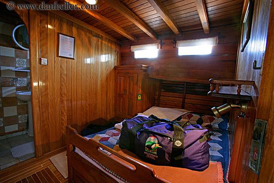 boat-cabin-1.jpg