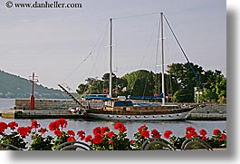 images/Europe/Croatia/Nostalgija/Offboard/nostalgija-roses-1.jpg