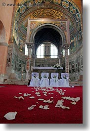 images/Europe/Croatia/Porec/altar-n-flower-pedals.jpg