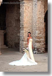 images/Europe/Croatia/Porec/bride-posing.jpg