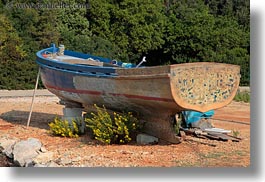 images/Europe/Croatia/PuntaKriza/old-blue-boat-n-yellow-flowers-2.jpg