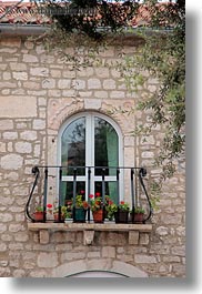 images/Europe/Croatia/Rab/window-balcony-n-plants.jpg