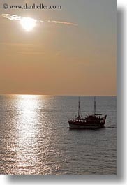 images/Europe/Croatia/Rovinj/Boats/boat-n-afternoon-sun.jpg
