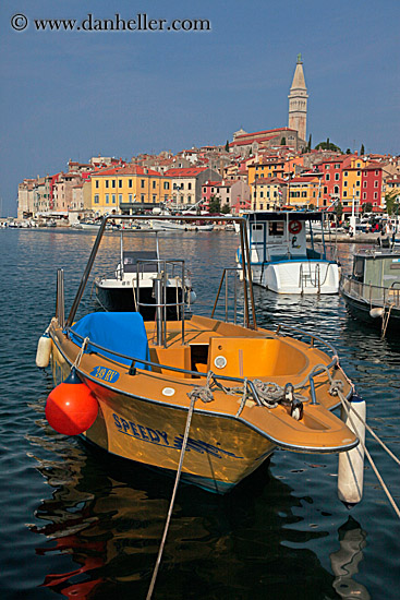 boats-n-ravinj-town-n-bell_tower-2.jpg