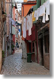 images/Europe/Croatia/Rovinj/Laundry/narrow-street-n-hanging-laundry-08.jpg