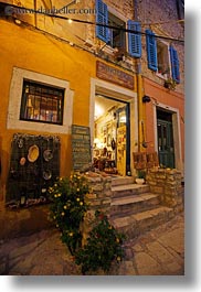 images/Europe/Croatia/Rovinj/Restaurants/stairs-up-to-restaurant.jpg