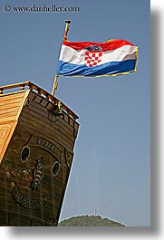 images/Europe/Croatia/Scenics/karaka-ship-n-croatian-flag.jpg