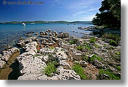 images/Europe/Croatia/Scenics/rocky-shoreline-2.jpg