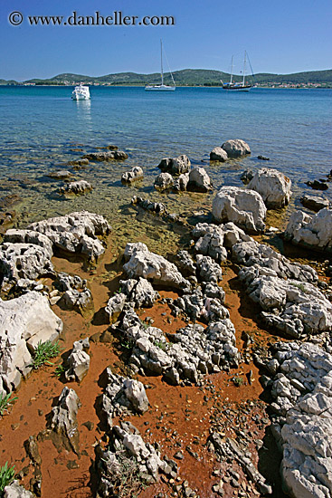 rocky-shoreline-3.jpg