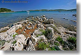 images/Europe/Croatia/Scenics/rocky-shoreline-4.jpg
