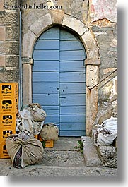 images/Europe/Croatia/Sipan/DoorsWindows/blue-arch-door.jpg