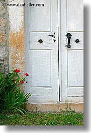 images/Europe/Croatia/Sipan/DoorsWindows/red-flowers-white-door-2.jpg