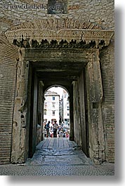 images/Europe/Croatia/Split/DiocletiansPalace/stone-arch-door.jpg