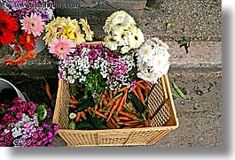 images/Europe/Croatia/Split/Market/flowers-n-carrots.jpg