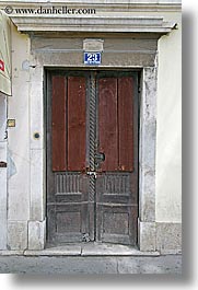 images/Europe/Croatia/Split/Misc/red-door.jpg