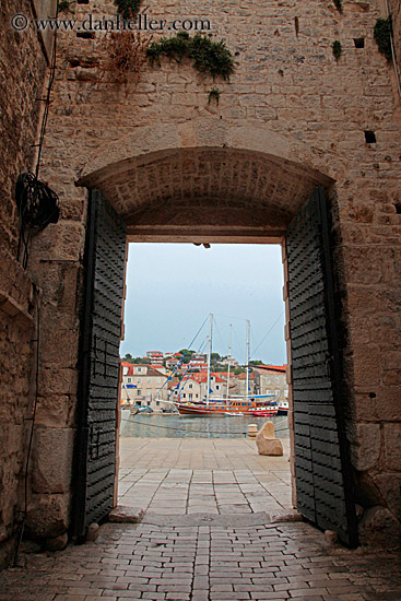 arched-door-to-harbor.jpg