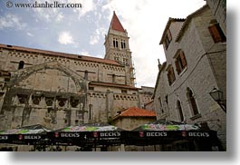 images/Europe/Croatia/Trogir/Buildings/becks-umbrellas-n-church.jpg