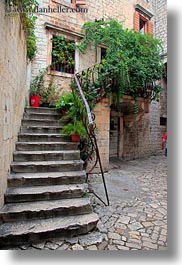 images/Europe/Croatia/Trogir/Flowers/stairs-n-plants-3.jpg