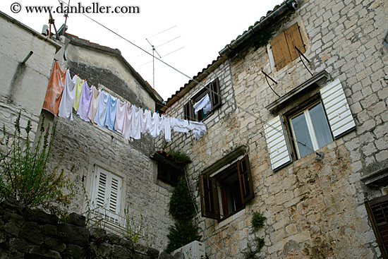 hanging-laundry-1.jpg