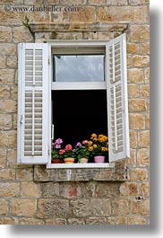 images/Europe/Croatia/Trogir/Windows/window-n-flowers-1.jpg