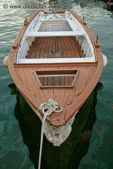 boats-in-harbor-04.jpg