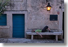 images/Europe/Croatia/WtGroupIstria2009/HelenePatrick/helene-reclining-by-street_lamp-2.jpg