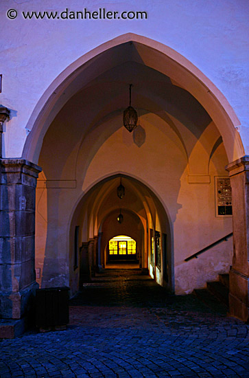 gothic-arches.jpg