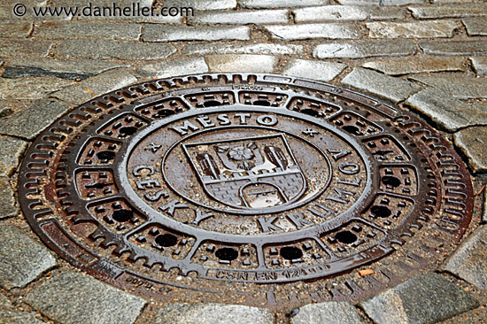 cesky-manhole-6.jpg