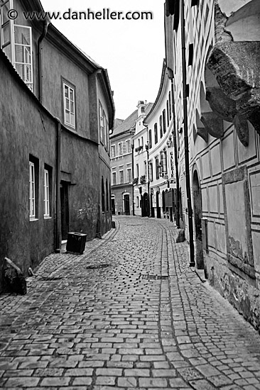 cesky-street-1-bw.jpg