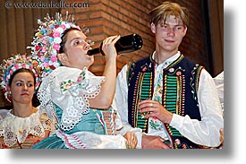 images/Europe/CzechRepublic/Dance/couple-drink-1.jpg