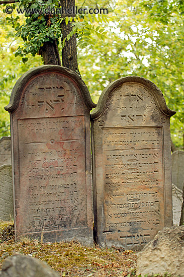 jewish-graves-6.jpg