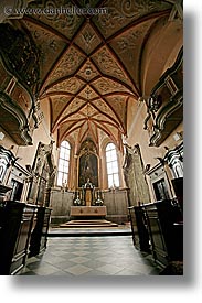 images/Europe/CzechRepublic/Mikulov/st-john-church-int-2.jpg