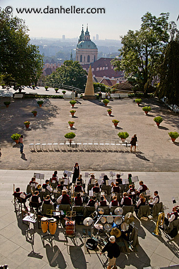 band-n-basilica-1.jpg