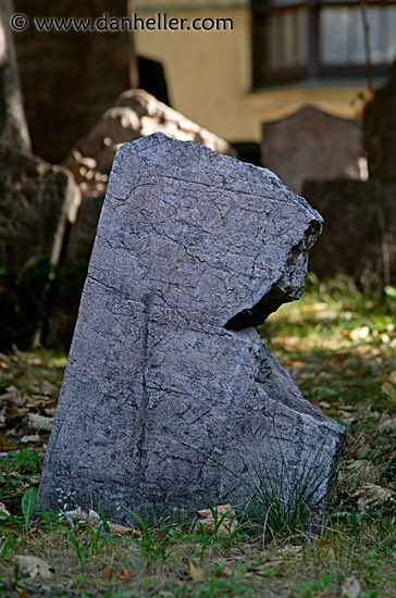 jewish-graves-03.jpg