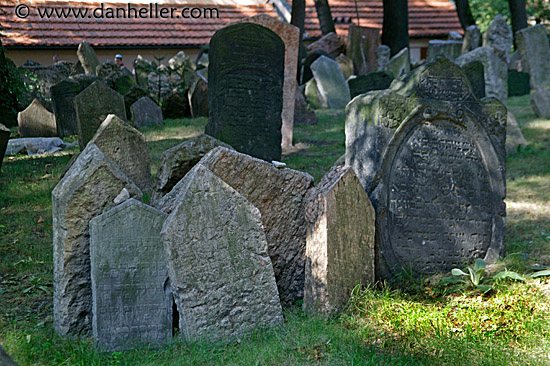 jewish-graves-05.jpg