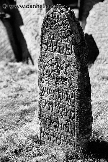 jewish-graves-07.jpg