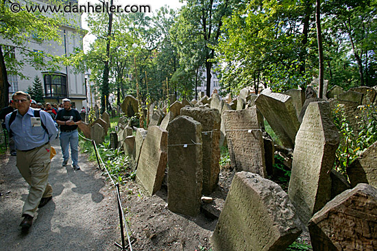 jewish-graves-19.jpg