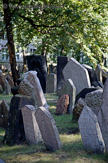 jewish-graves-34.jpg