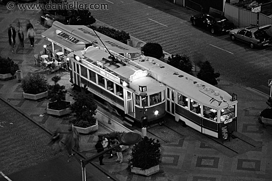 cafe-tram-bw.jpg