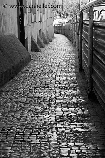 cobblestone-sidewalk.jpg