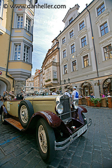 old-car-2.jpg