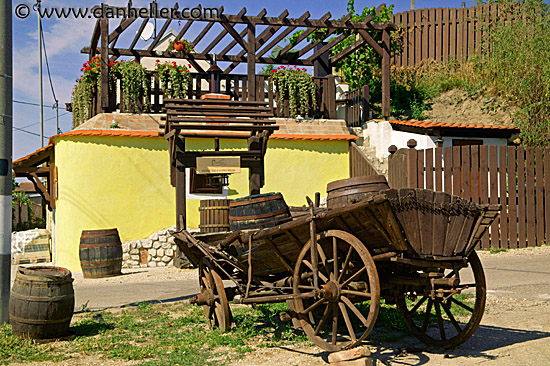 wagon-n-ylo-house.jpg